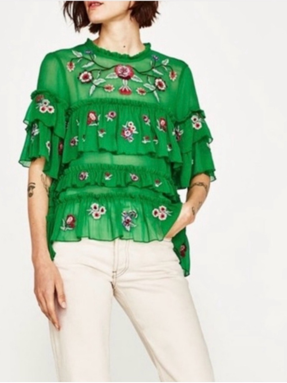 ZARA GREEN EMBROIDERED
BLOUSE WITH RUFFLES FLOWING
TOP